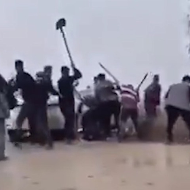 Şanlıurfa'da taş, sopa ve kürekli kavga kamerada: 7 yaralı