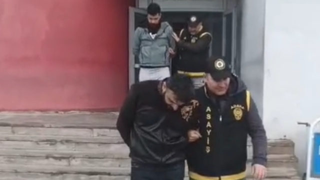 Adana'da kredi limitlerini yükseltme vaadiyle dolandırıcılık yapan 2 kişi tutuklandı