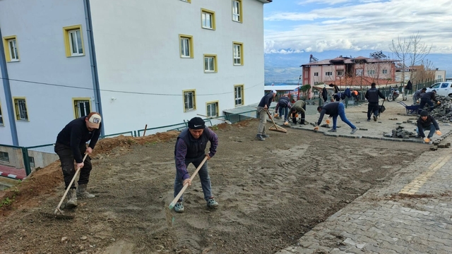 Bozdoğan'da okul çevresinde düzenlemeler devam ediyor