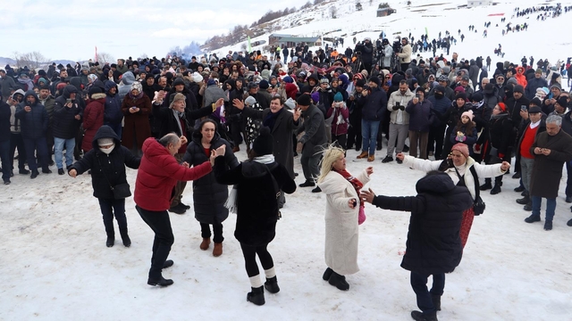 Ordu'da 1700 rakımlı yaylada kar festivali