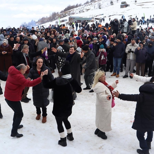 Ordu'da 1700 rakımlı yaylada kar festivali