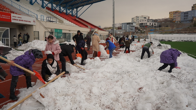 Şırnak'ta 'Aileler Arası Ödüllü Kardan Adam Şenliği'