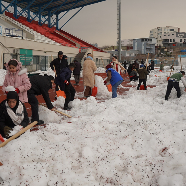 Şırnak'ta 'Aileler Arası Ödüllü Kardan Adam Şenliği'
