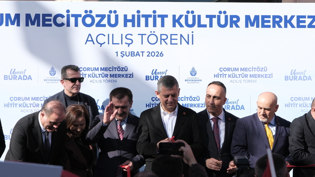 CHP Genel Başkanı Özel, Çorum'da Hitit Kültür Merkezi'nin açılışına katıldı