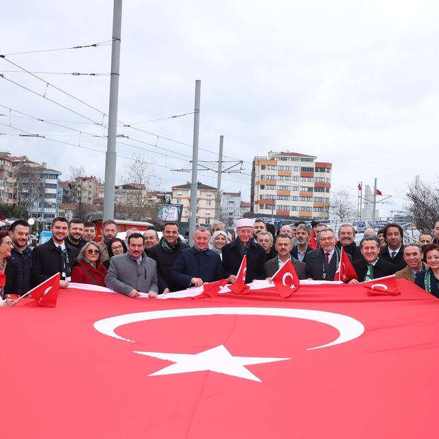 Kocaeli protokolü ve vatandaşlar Batı Trakya Türkleri için yürüdü
Başkan Ta...