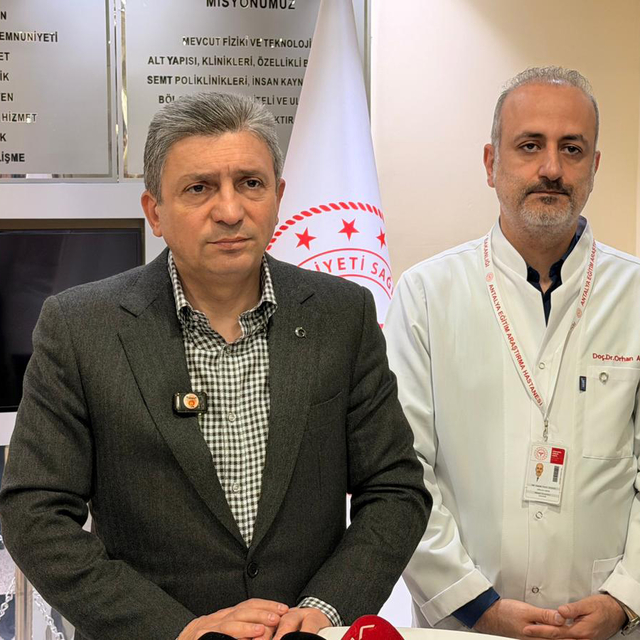 Antalya'da yolcu otobüsü devrildi; 9 ölü, 25 yaralı (5)