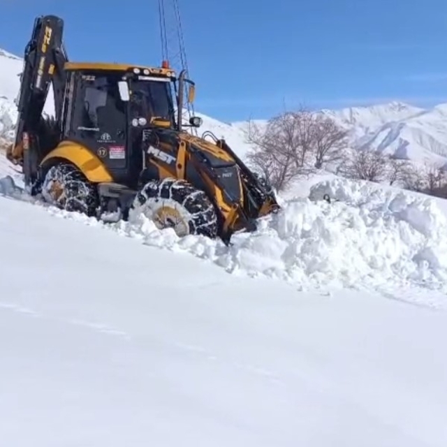 Van'da 78 yerleşim yerinin yolu kapalı