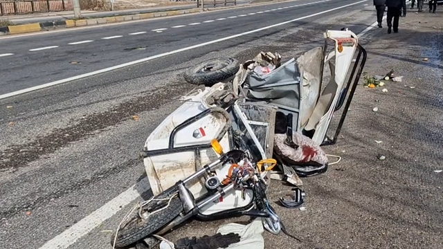 Kırıkkale'de 3 aracın karıştığı kazada, 1'i ağır 2 kişi yaralandı