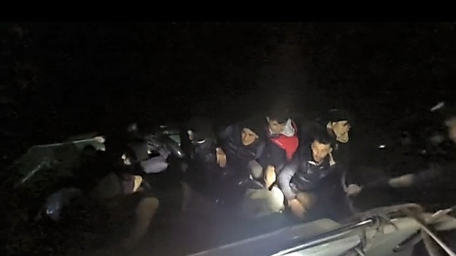 Çanakkale'de 7 kaçak göçmen ve 1 göçmen kaçakçısı yakalandı