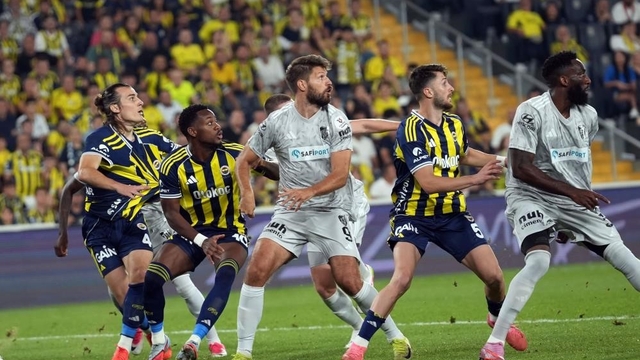 Kocaelispor'da Fenerbahçe hazırlıkları tamamlandı
4 oyuncu sınırda, bir oyuncu cezalı
Evindeki 10 maçın 8'ini kaybetmedi, 6'sında ise gol yemedi