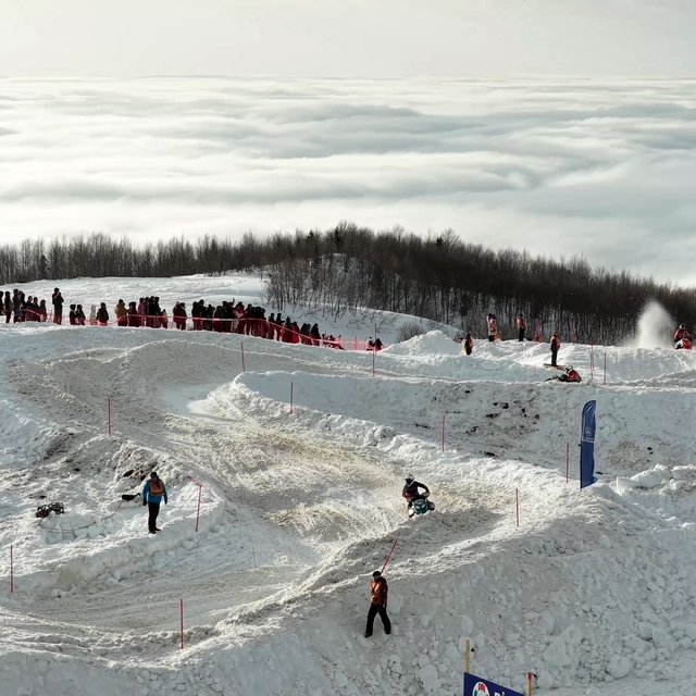 Rize'de adrenalin sis deniziyle buluştu, ortaya görsel şölen çıktı
SNX Türk...