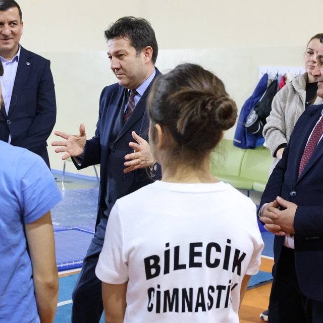 Cimnastik Federasyonu Başkanı Suat Çelen Bilecik'te antrenmanları inceledi