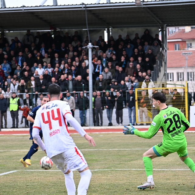 Kütahyaspor, Balıkesirspor'u 2-1 mağlup etti