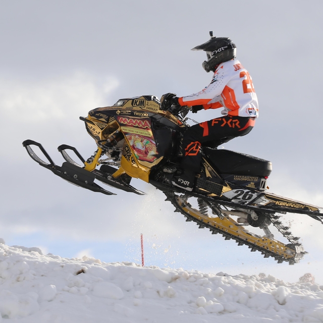 Dünya Kar Motosikleti Şampiyonası'nın SNX Türkiye etabı, final yarışlarıyla...