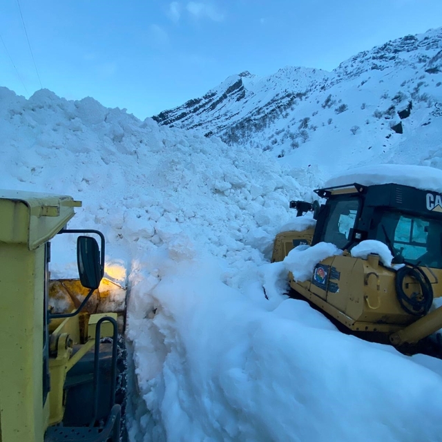 Şırnak'ta çığ düştü: 4 köy yolu ulaşıma kapandı