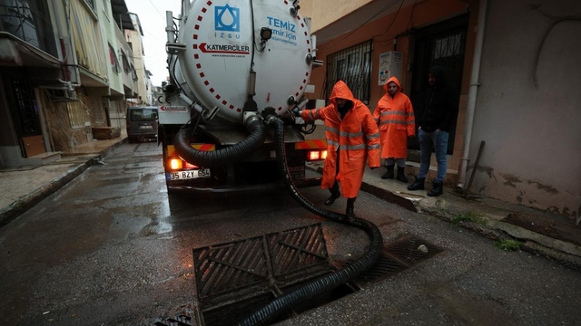 İzmir'de 187 su baskını ihbarına müdahale edildi