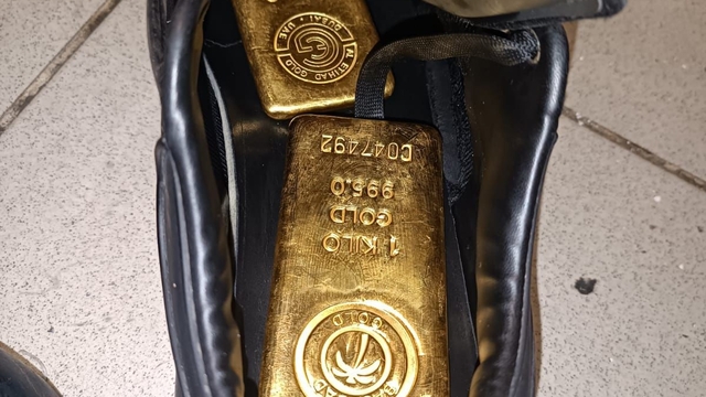 Habur'da ayakkabı içerisinde 41 kilo altın ele geçirildi