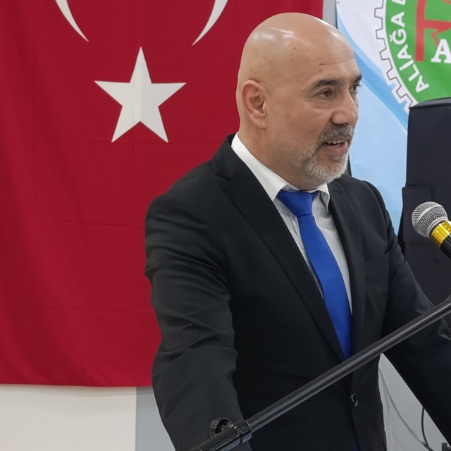 Aliağa Esnaf ve Sanatkârlar Odası'nın yeni başkanı İsa Özbek oldu