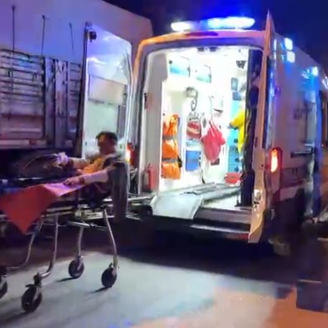 Çorum'da parkta bıçaklı kavga: 1 yaralı