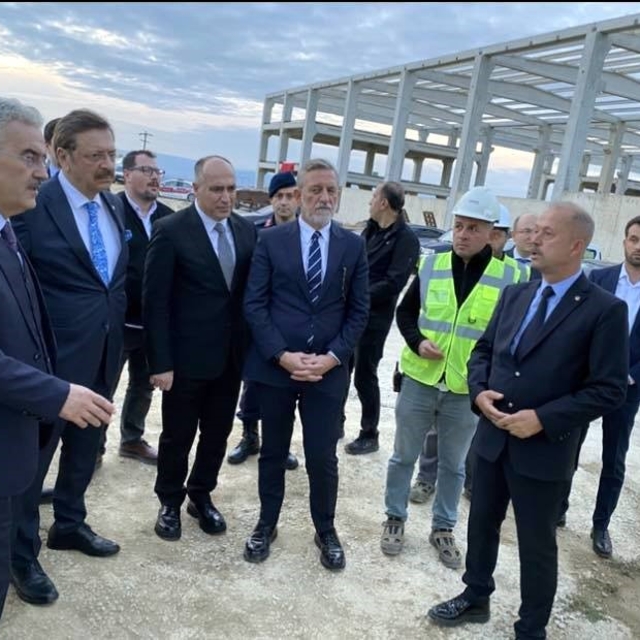 Bursa ve ilçelerinde yatırım rekoru Yenişehir'de
Bursa tarihin en büyük koo...