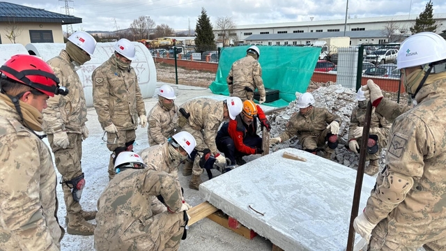 Kütahya AFAD'dan jandarmaya arama kurtarma eğitimi
