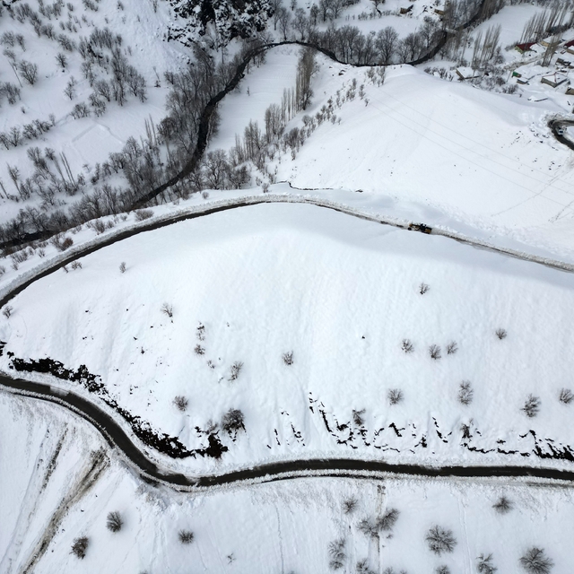 Kato Dağı beyaz gelinliğini giydi, ortaya seyrine doyumsuz manzaralar çıktı