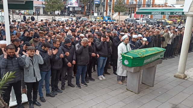 Emekli zabıta komiseri dualarla son yolculuğuna uğurlandı