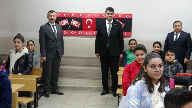 Kilis'te 2. dönemin ilk dersinin konusu "Bayrak" oldu