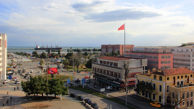 Samsun üretimde vites yükseltiyor: Gözler hızlı tren ve çevre yollarında
Samsun Büyükşehir Belediye Başkanı Halit Doğan:
"Doğu Çevre Yolu'nun ihalesi bu yıl yapılacak"
"Samsun bambaşka bir şehir olacak"
"Samsun-Çarşamba Havalimanı yenilenecek"