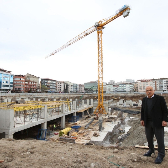 Ordu'ya 2 bin araçlık otopark
Ordu Büyükşehir Belediye Başkanı Dr. Mehmet H...