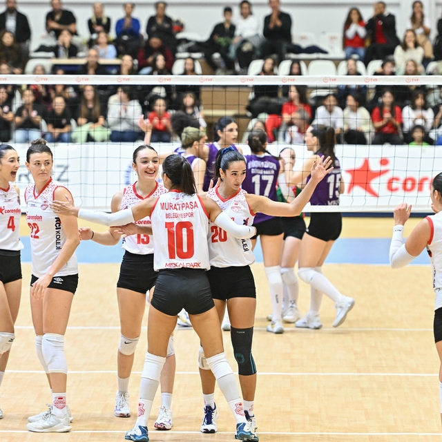 Muratpaşa Belediyespor çıkışta