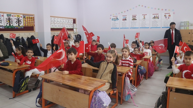 İkinci dönemin ders zili çaldı: Sakarya'da 206 bin öğrenci dersbaşı yaptı