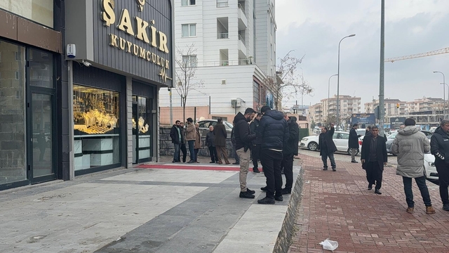 Kuyumcu dükkanında silahlı soygun: 1 polis yaralı