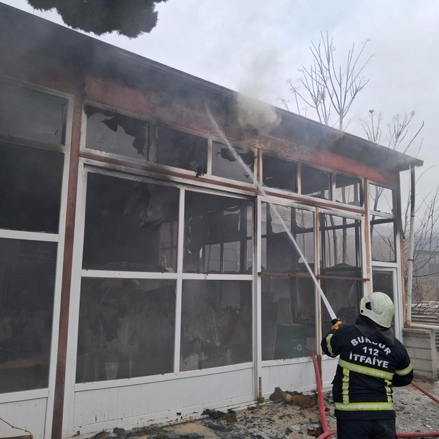Burdur'da mobilya imalathanesinde yangın