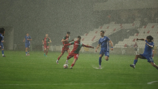 Karşıyaka yarışı bırakmadı