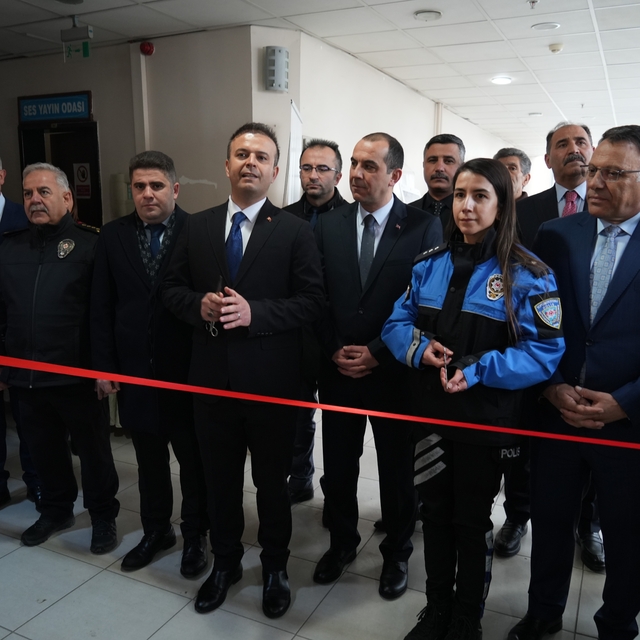 15. Uluslararası Tarım ve İnsan Fotoğraf Sergisi Iğdır'da ziyarete açıldı