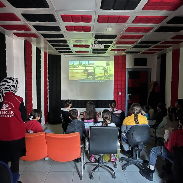 Kış kulübünde sinema etkinliği