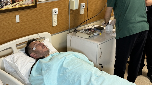 Tatvan Devlet Hastanesi'nde uyku laboratuvarı hizmete açıldı