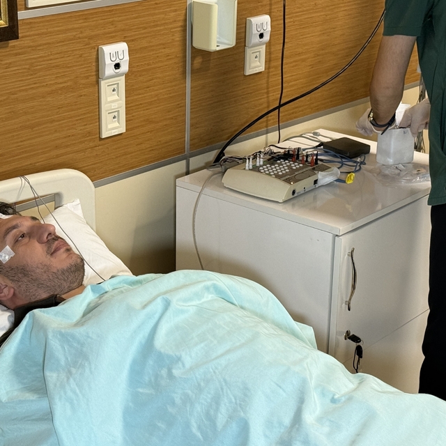 Tatvan Devlet Hastanesi'nde uyku laboratuvarı hizmete açıldı