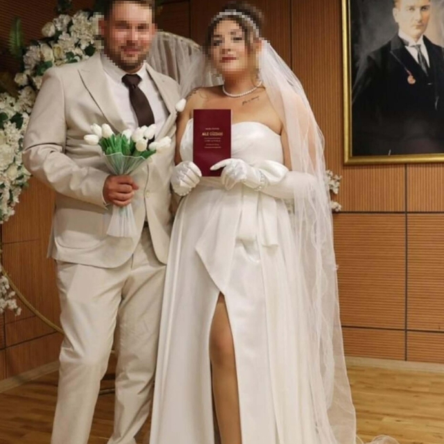 Doktor, tartıştığı eşini 20 bıçak darbesiyle yaralayıp, intihara kalkıştı