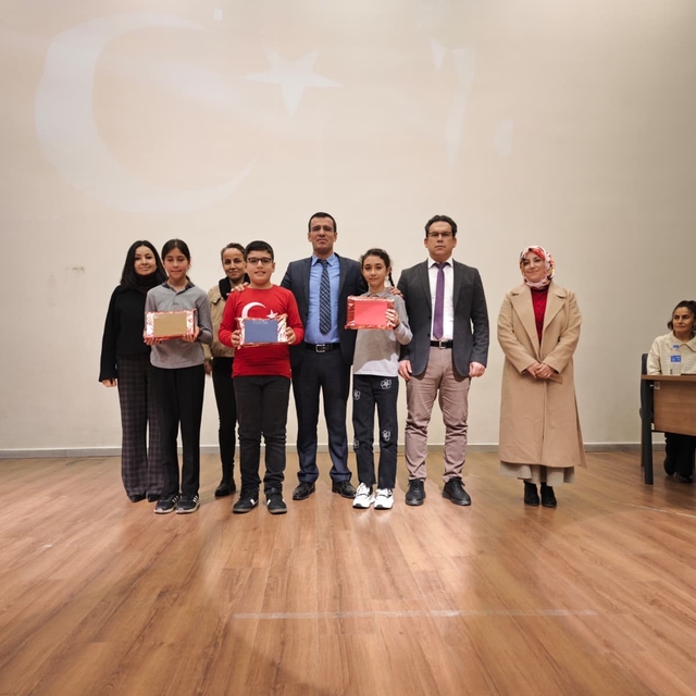 Sarıgöl'de minik yüreklerden İstiklal Marşı coşkusu