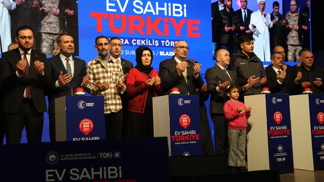 Elazığ'da sosyal konut heyecanı: 3 bin 825 konutun kurası çekildi