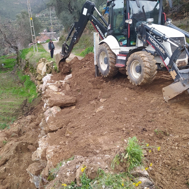 Bozdoğan Belediyesi ekipleri sağanak yağış sonrası çalışmalarını sürdürüyor