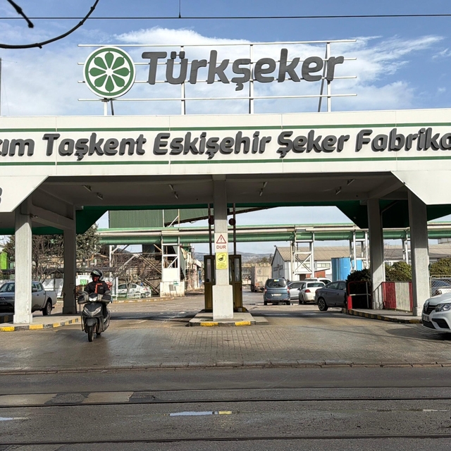 Şeker fabrikasında cüruf patlamasında 6 işçi yaralandı