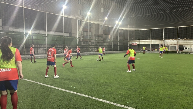 Bergama'da çocuklar babaya, anneler halı sahaya