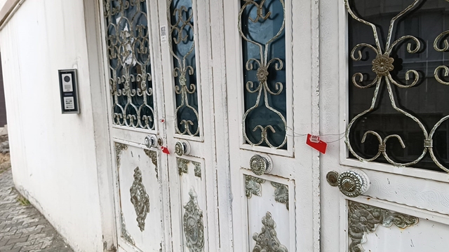 Şanlıurfa'da istinat duvarı yıkılan binanın yanındaki apartman da boşaltıldı