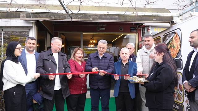 Başkan Kurnaz: "İlkadım'da yeni işletmeler ekonomiye değer katıyor"