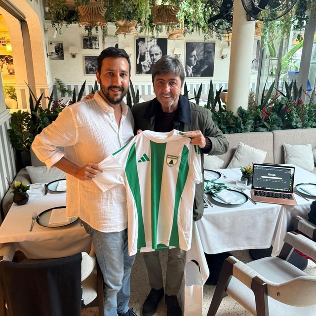 Eski milli futbolcu Dilmen, Muğlaspor Dergisi'nin ilk sayısında yer aldı