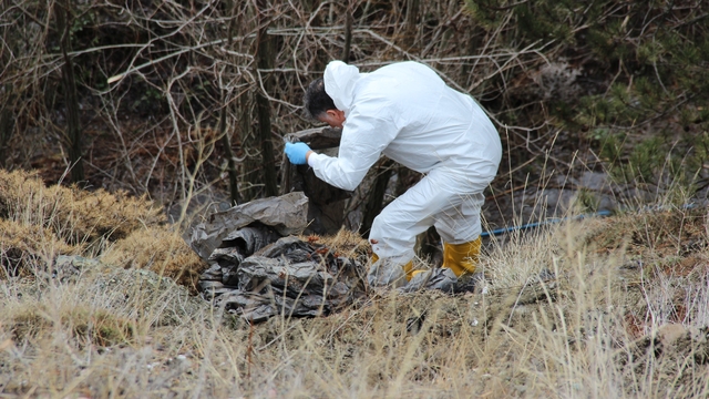 Çorum'da kan donduran cinayet: 6 gündür aranan yaşlı adamın cesedi parçalanmış halde bulundu
Cesedi parçalanmış şekilde çöp poşetleriyle dere yatağına atılan yaşlı adamın kafası bulunamadı