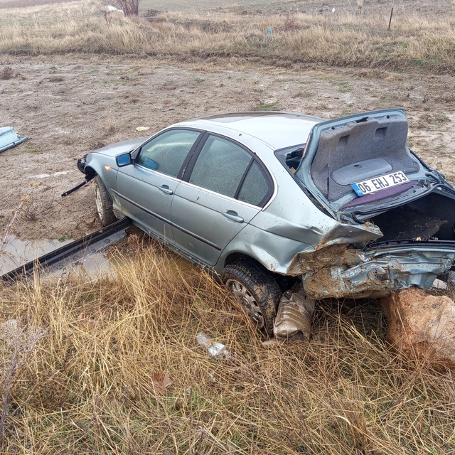 Seydişehir'de trafik kazasında 1'i çocuk 3 kişi yaralandı